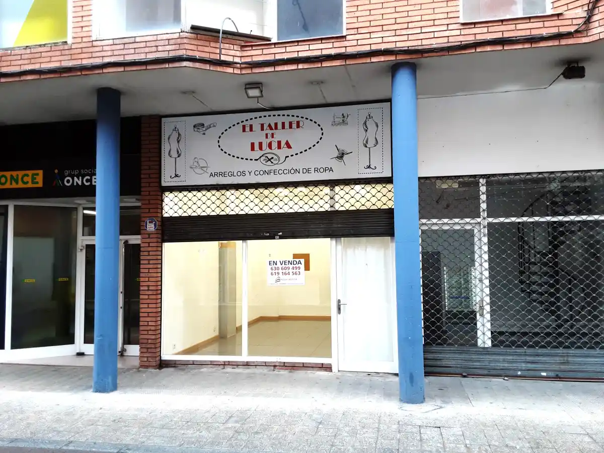Local a pie de calle, a pocos metros de la plaza de la Palmera (Figueres).