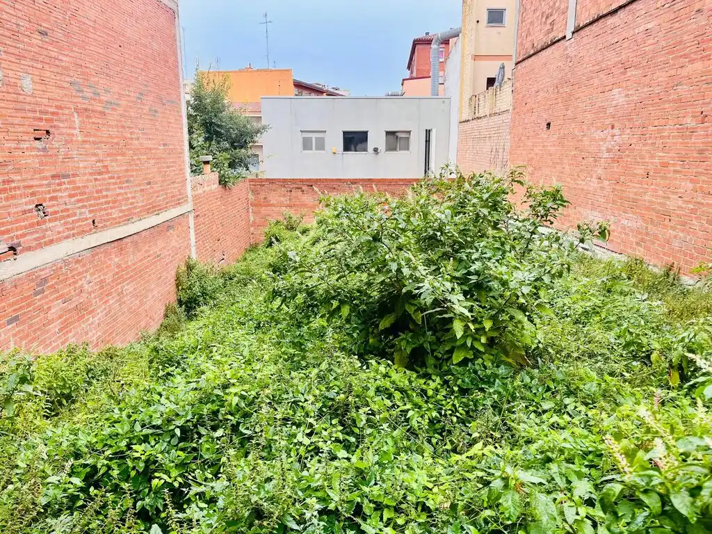 Figueres, en venta solar urbano (Horta Capallera).