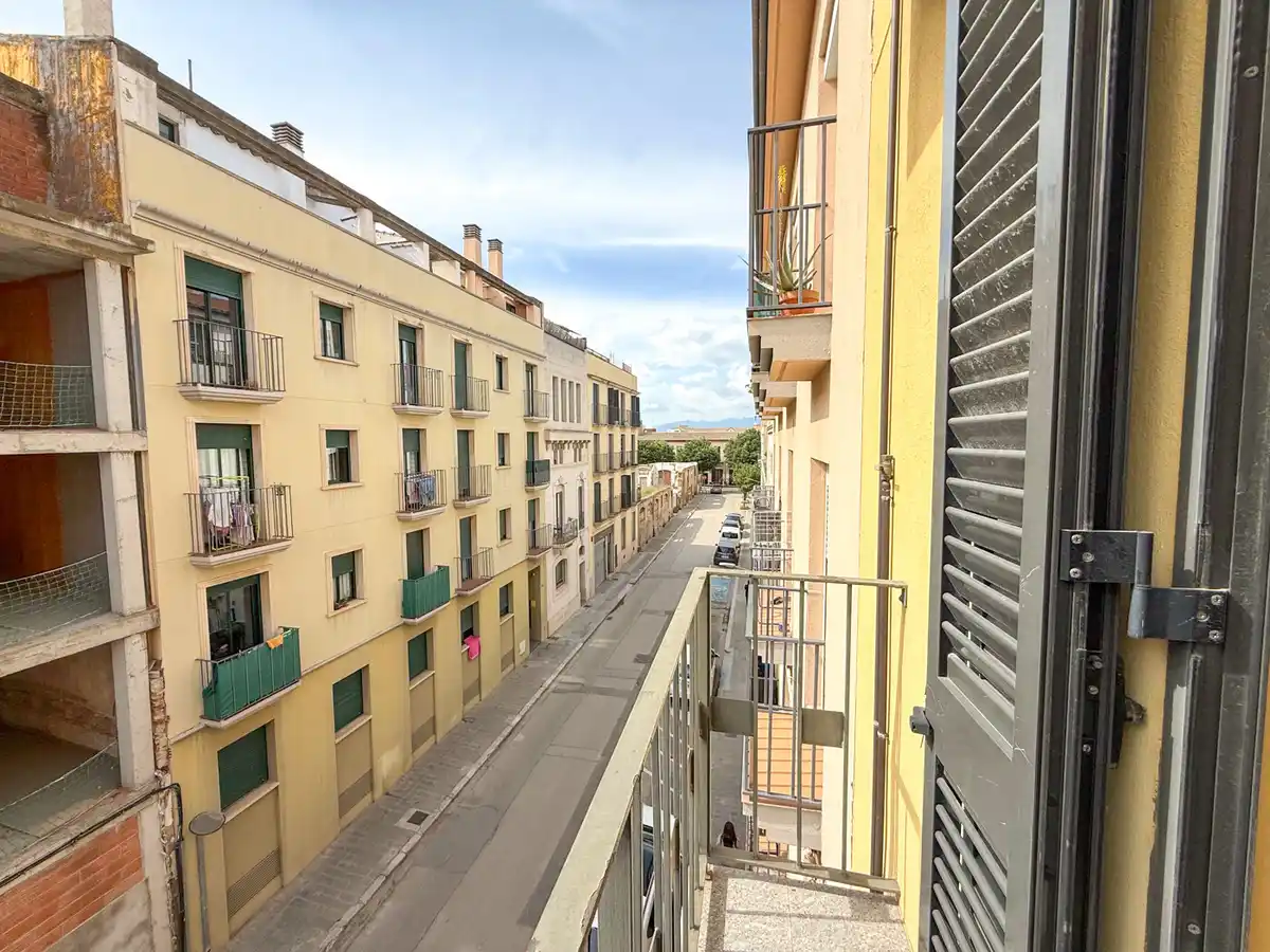 Piso en venta en calle Progrés (Figueres-zona estación)