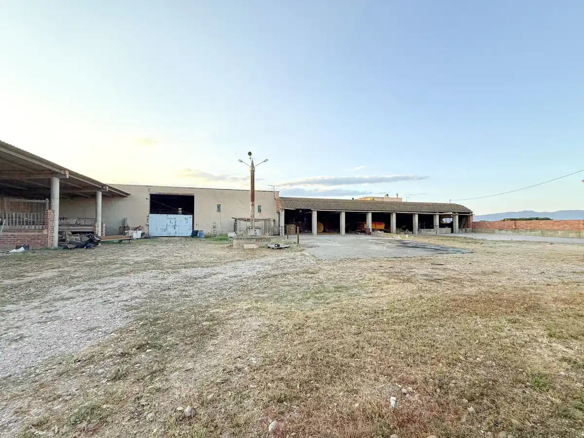 Finca rústica en venta (Riumors)