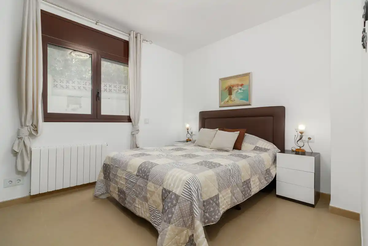 Magnífica casa moderna en Pau, ubicada en una zona tranquila y privada de la Costa Brava.