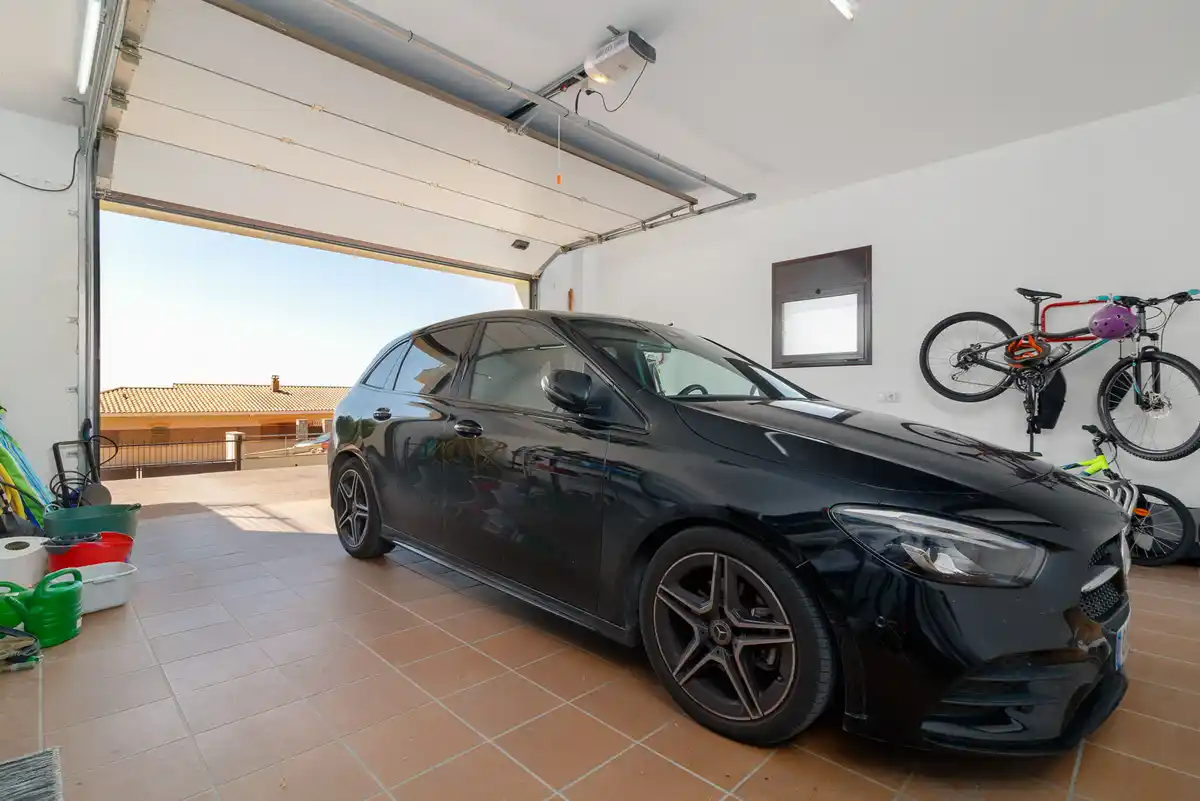 Magnífica casa moderna en Pau, ubicada en una zona tranquila y privada de la Costa Brava.