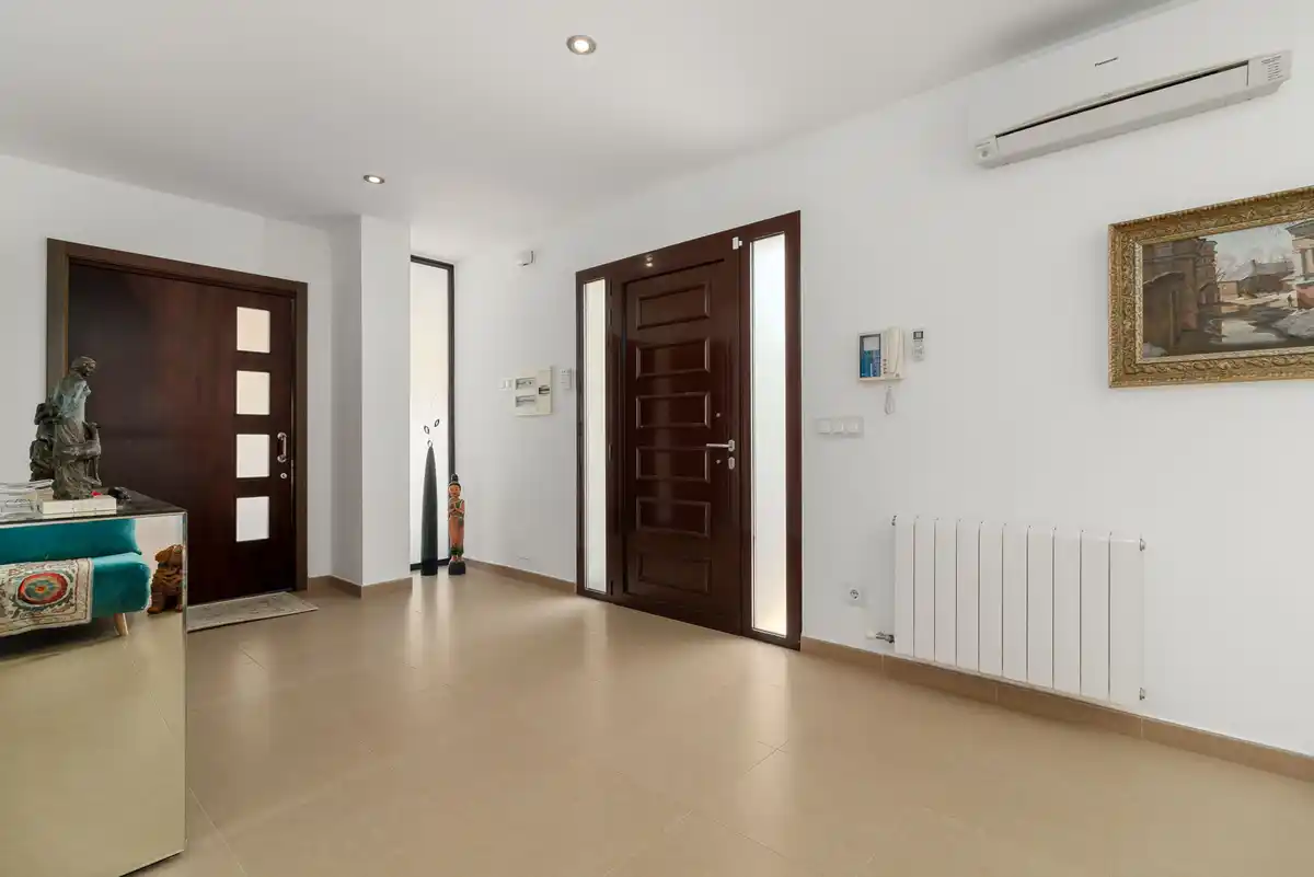 Magnífica casa moderna en Pau, ubicada en una zona tranquila y privada de la Costa Brava.