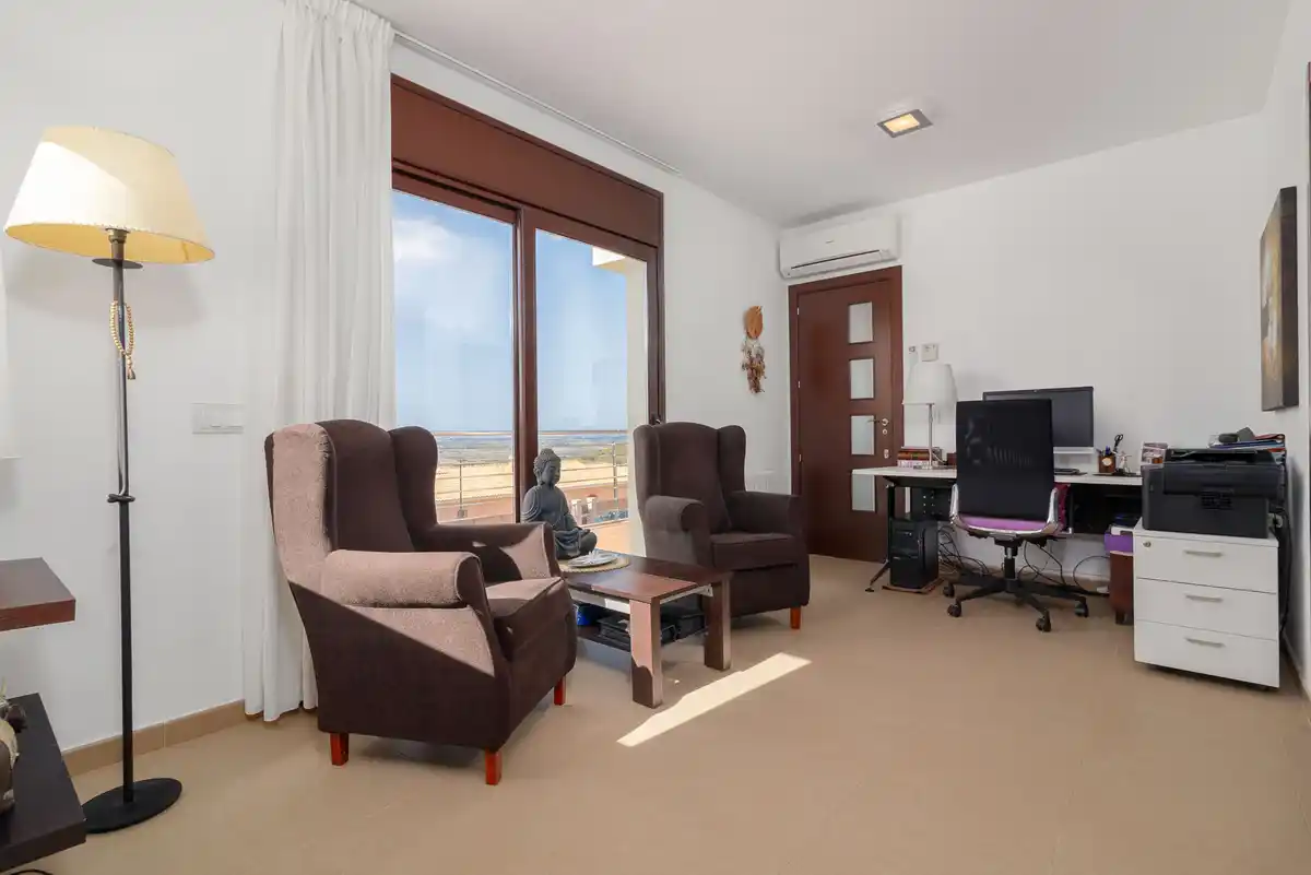 Magnífica casa moderna en Pau, ubicada en una zona tranquila y privada de la Costa Brava.