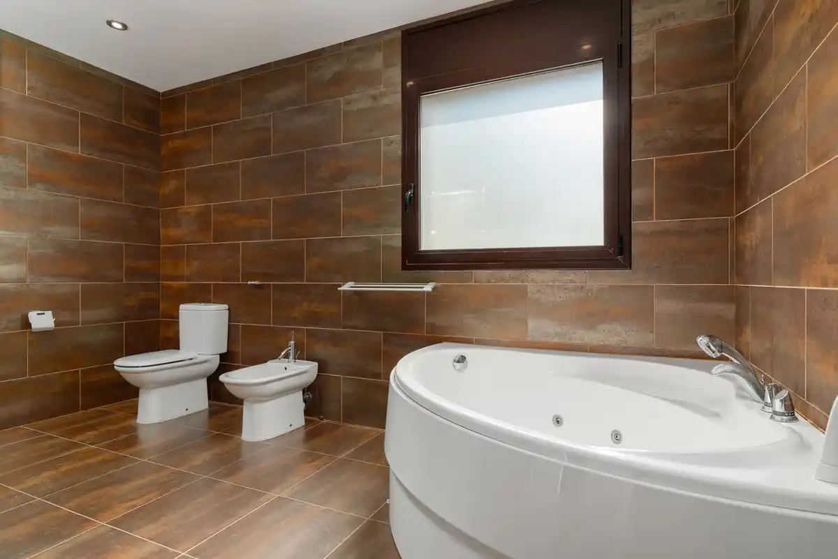 Magnífica casa moderna en Pau, ubicada en una zona tranquila y privada de la Costa Brava.