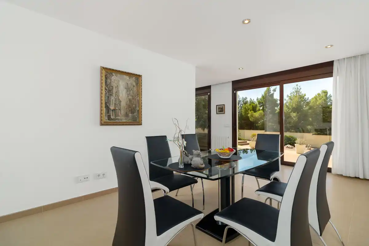 Magnífica casa moderna en Pau, ubicada en una zona tranquila y privada de la Costa Brava.