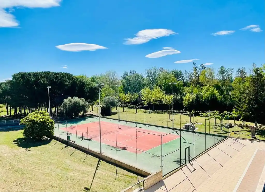 Hotel en venta (Pont de Molins)