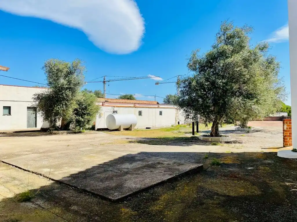 Hotel en venta (Pont de Molins)