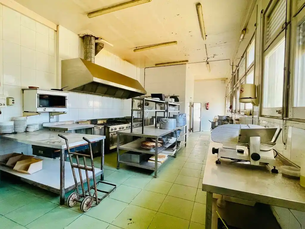 Hotel en venta (Pont de Molins)