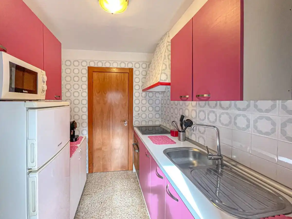 CASA CON DOS VIVIENDAS INDEPENDIENTES EN ALBANYÀ