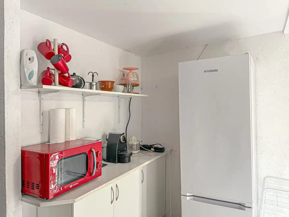 CASA CON DOS VIVIENDAS INDEPENDIENTES EN ALBANYÀ