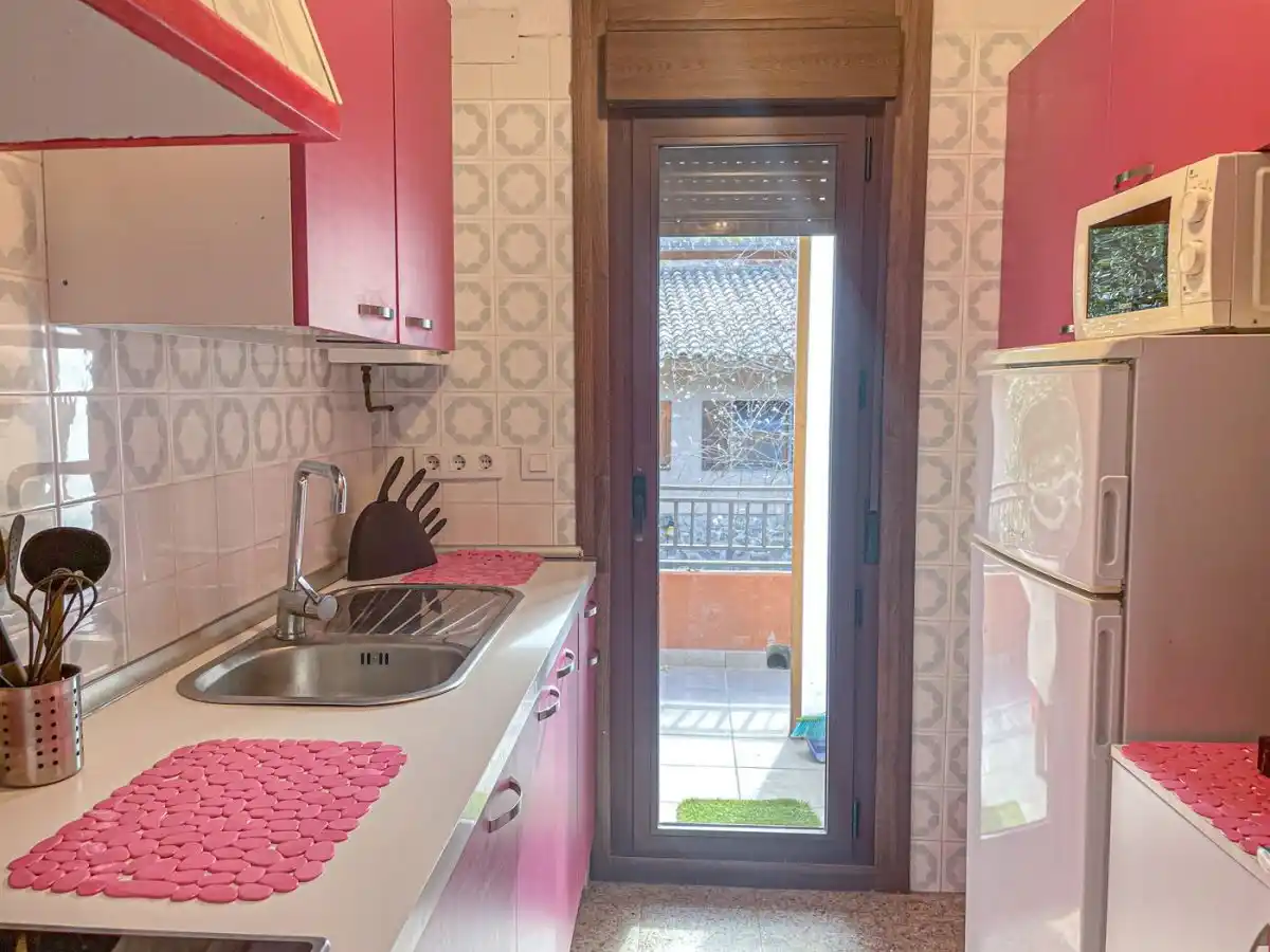 CASA CON DOS VIVIENDAS INDEPENDIENTES EN ALBANYÀ