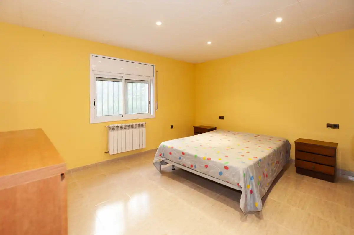 Amplio apartamento con jardín privado cerca de la playa y del centro de la ciudad. (Roses)