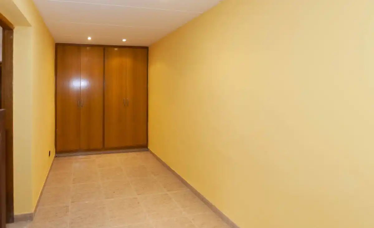 Amplio apartamento con jardín privado cerca de la playa y del centro de la ciudad. (Roses)