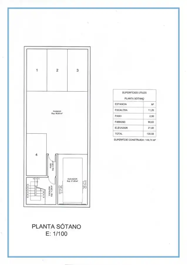 ¡Oferta especial de constructores! Edificio de 4 apartamentos con planos de construcción.