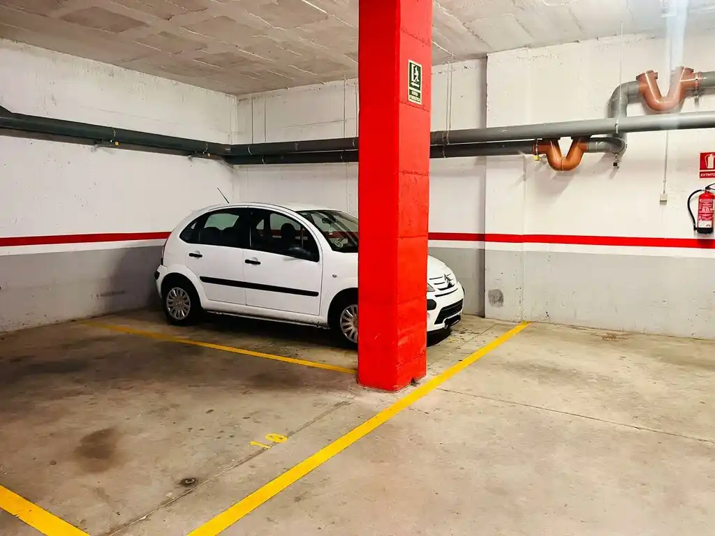 Parking en venta zona prisión antigua de Figueres