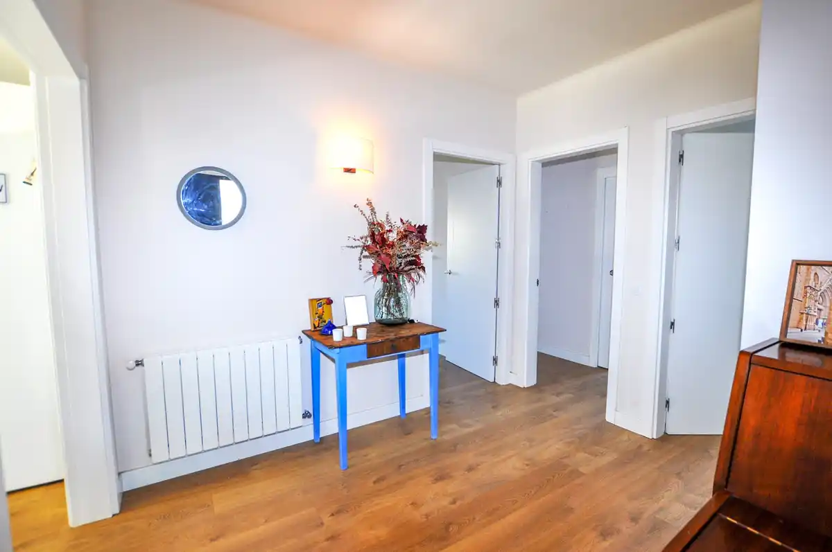 Casa reformada en venta con jardín en Sant Pere Pescador.