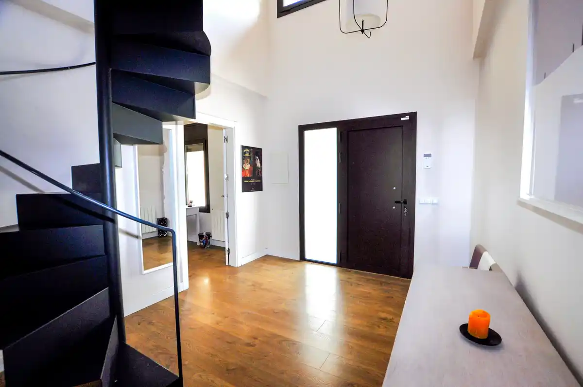 Casa reformada en venta con jardín en Sant Pere Pescador.