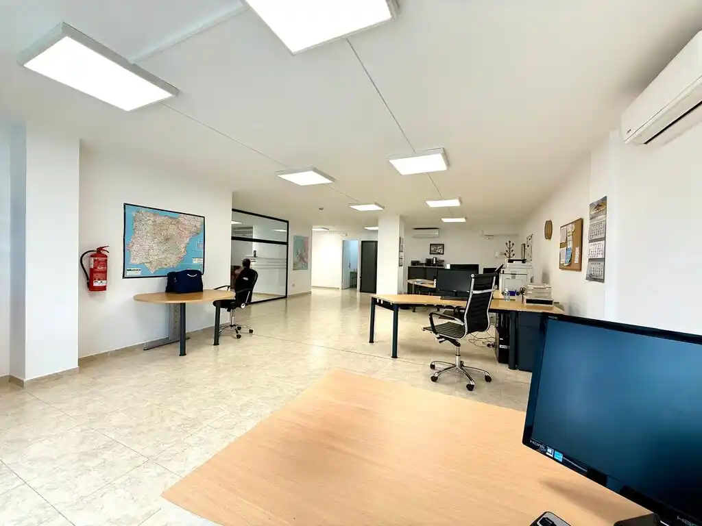 Local/oficina comercial en venta en Figueres (Carretera de Francia).