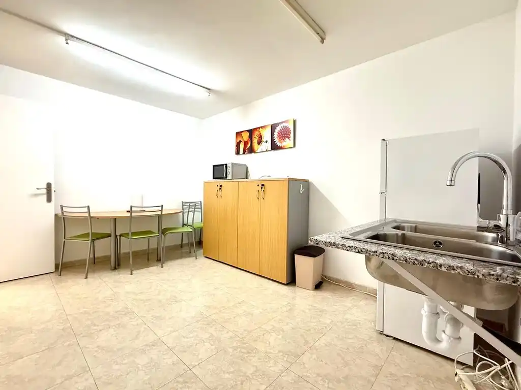 Local/oficina comercial en venta en Figueres (Carretera de Francia).