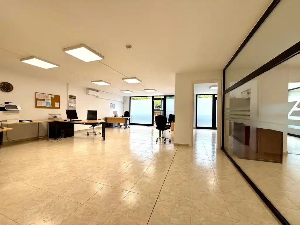 Local/oficina comercial en venta en Figueres (Carretera de Francia).