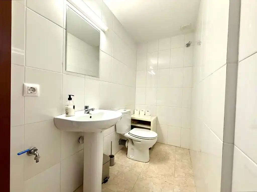 Local/oficina comercial en venta en Figueres (Carretera de Francia).