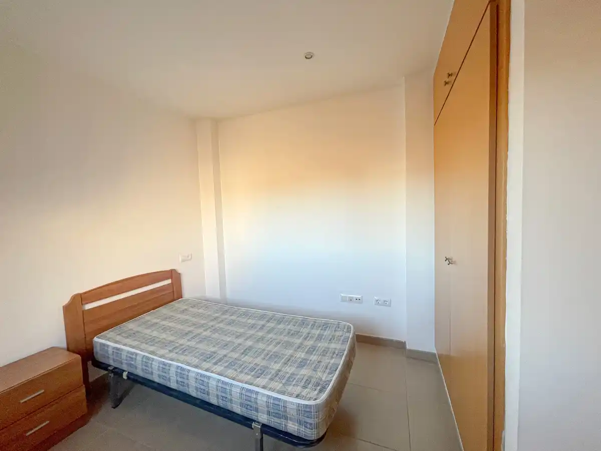 Se vende acogedor piso en Sant Climent Sescebes