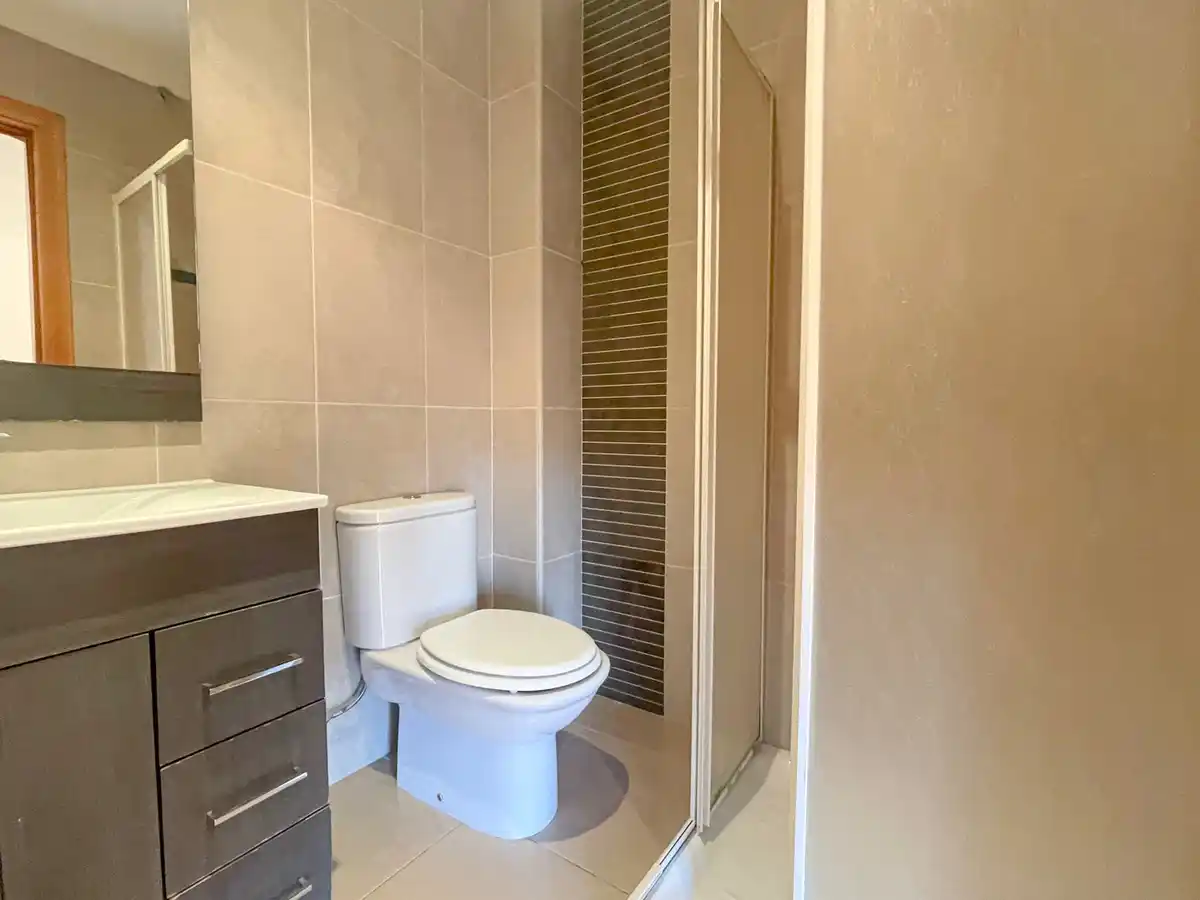 Se vende acogedor piso en Sant Climent Sescebes
