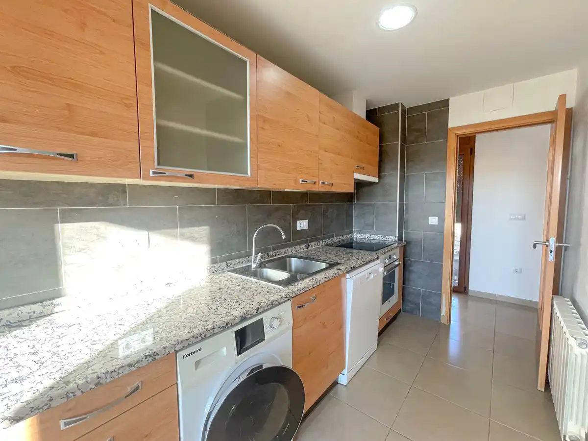 Se vende acogedor piso en Sant Climent Sescebes