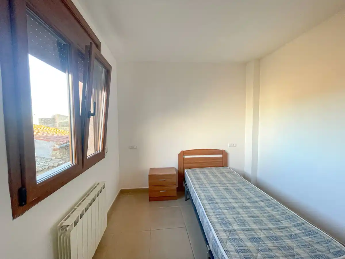 Se vende acogedor piso en Sant Climent Sescebes