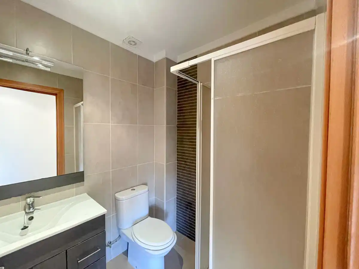 Se vende acogedor piso en Sant Climent Sescebes