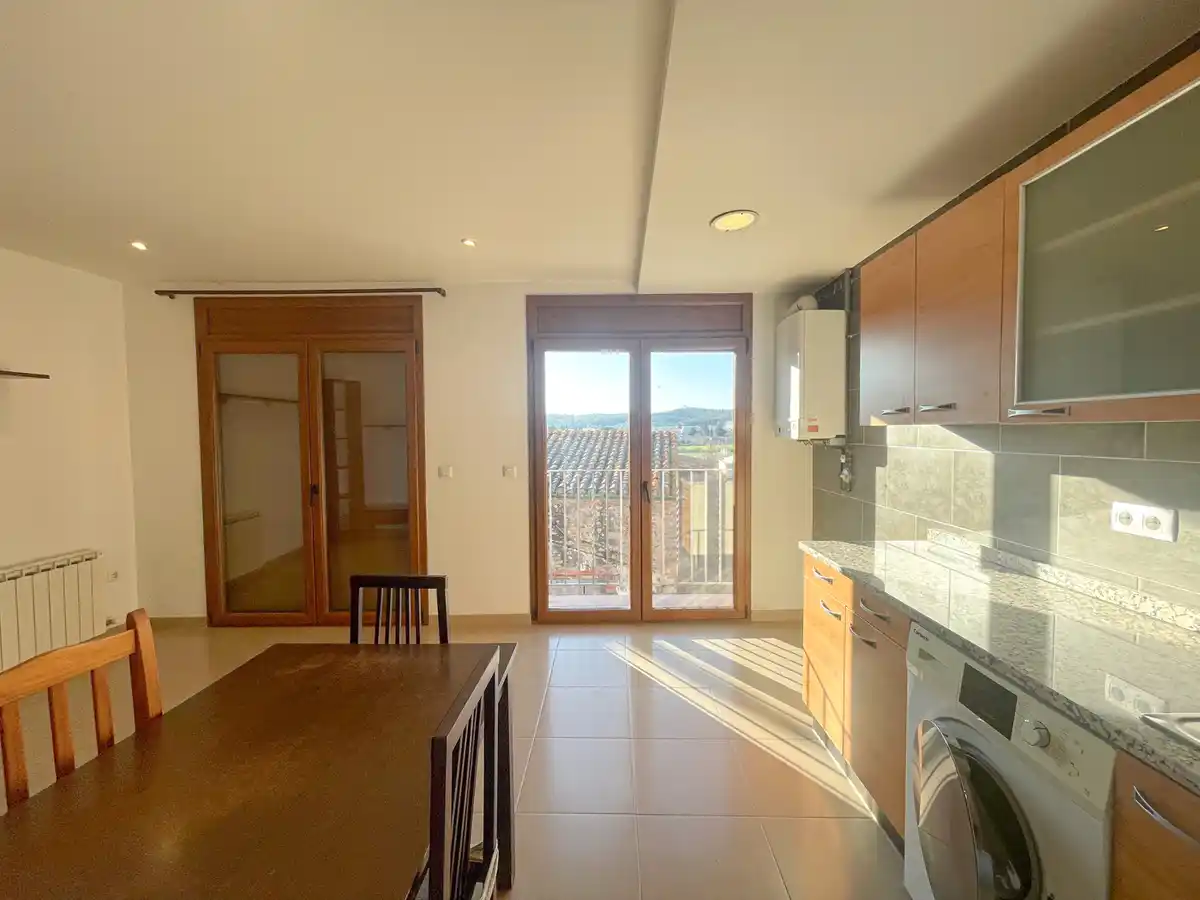 Se vende acogedor piso en Sant Climent Sescebes