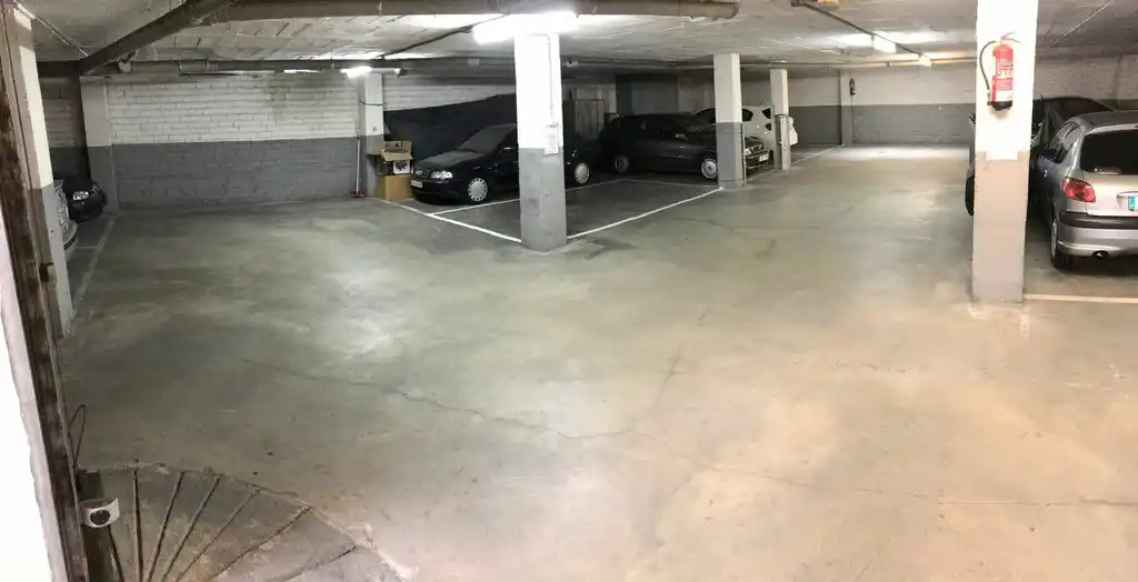Se vende plaza de parking en el centro de Figueres