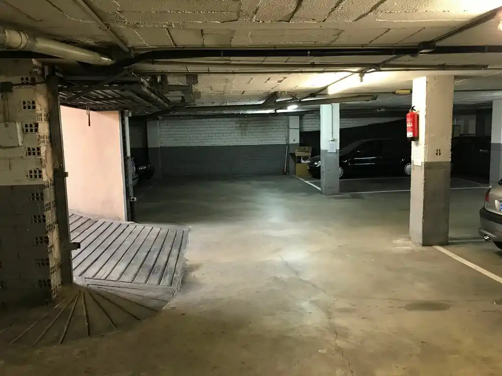 Se vende plaza de parking en el centro de Figueres