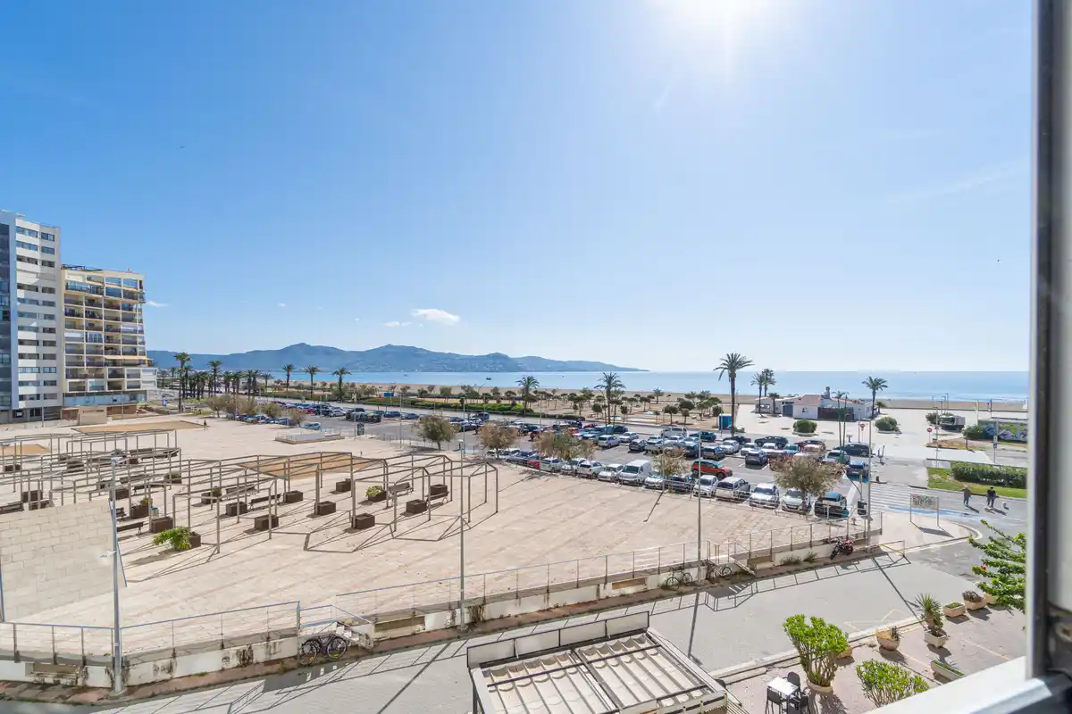 Apartamento con vistas al mar (Empuriabrava)