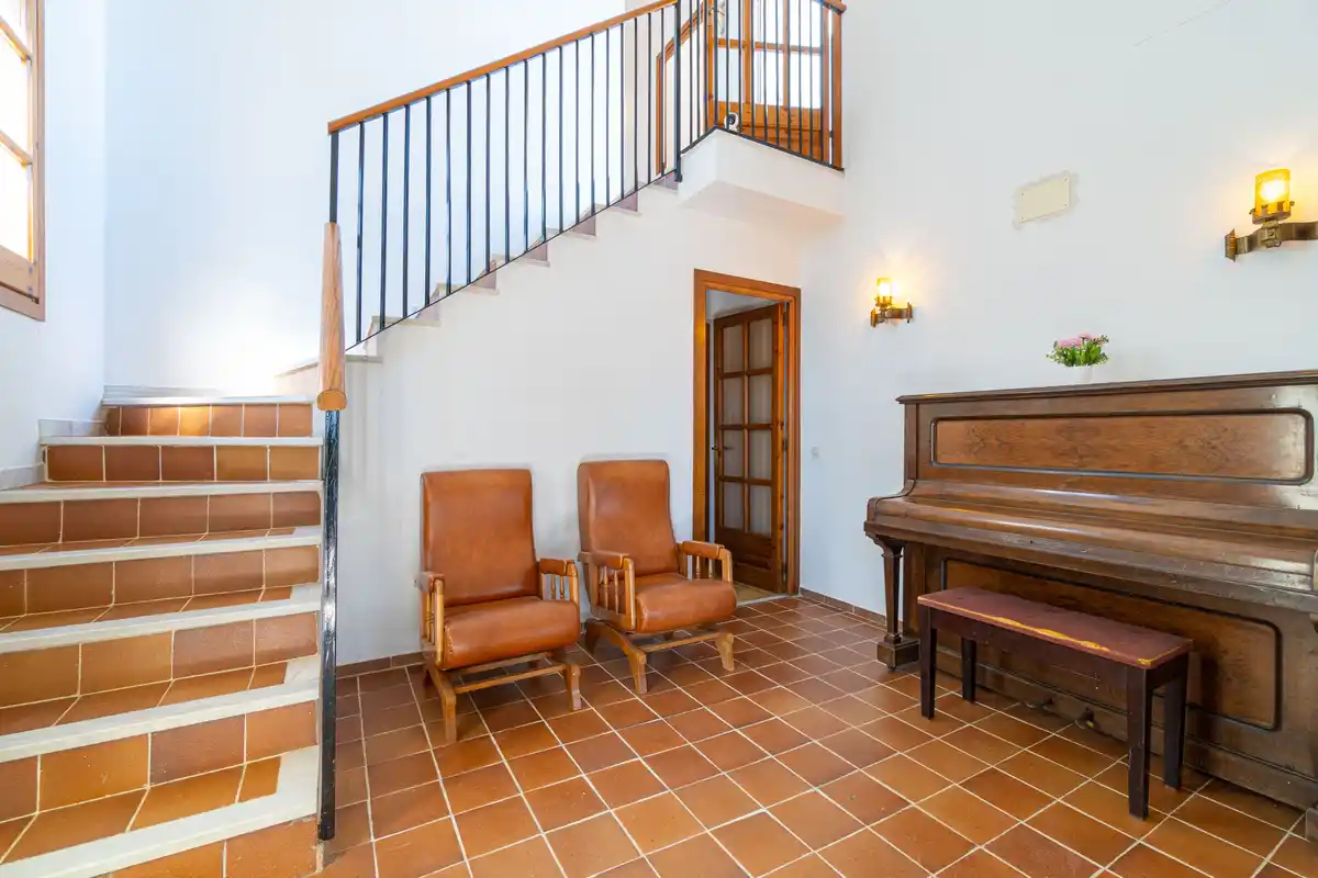 Casa independiente de estilo rústico en Bon Relax, Sant Pere Pescador a 1Km de la playa.