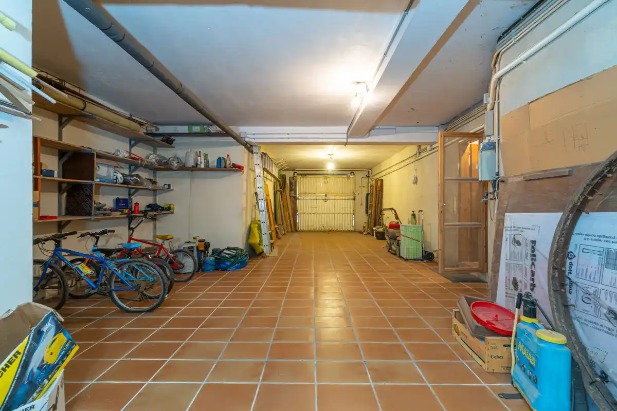 Casa independiente de estilo rústico en Bon Relax, Sant Pere Pescador a 1Km de la playa.