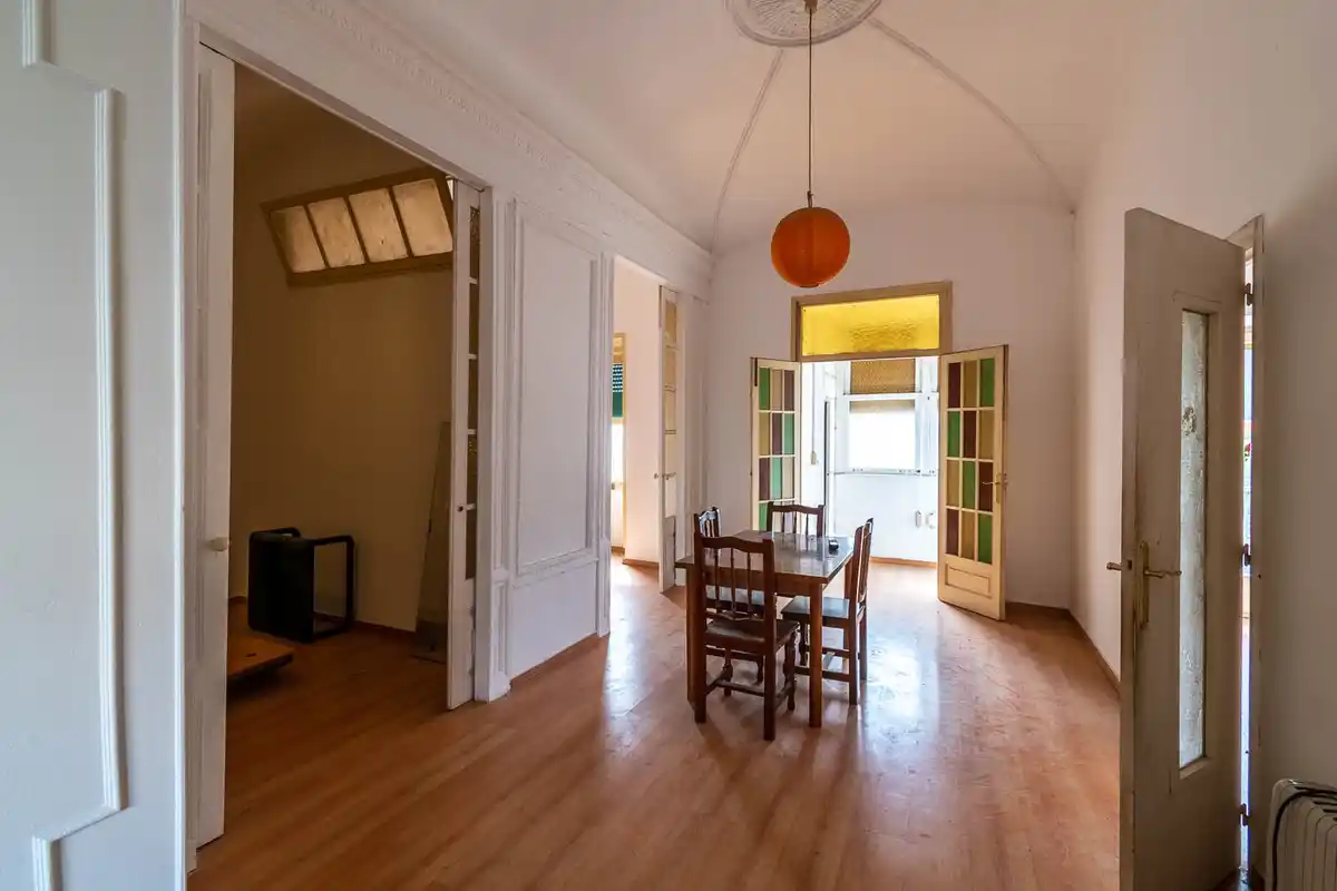 En venta edificio en el centro de La Jonquera.