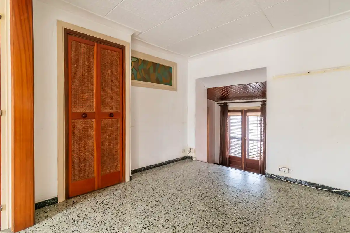 En venta edificio en el centro de La Jonquera.