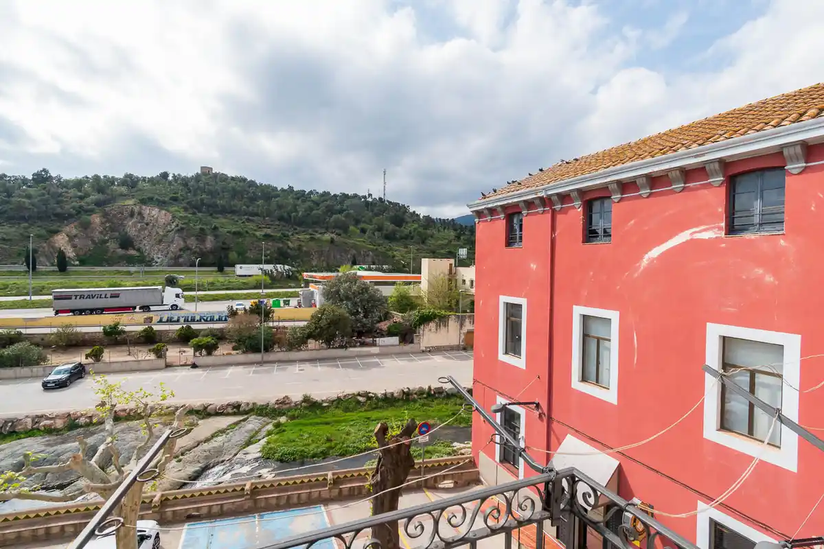 En venta edificio en el centro de La Jonquera.