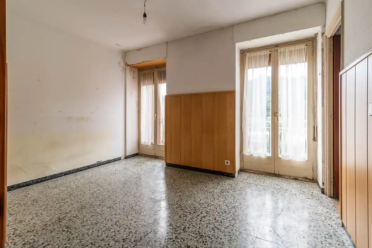 En venta edificio en el centro de La Jonquera.