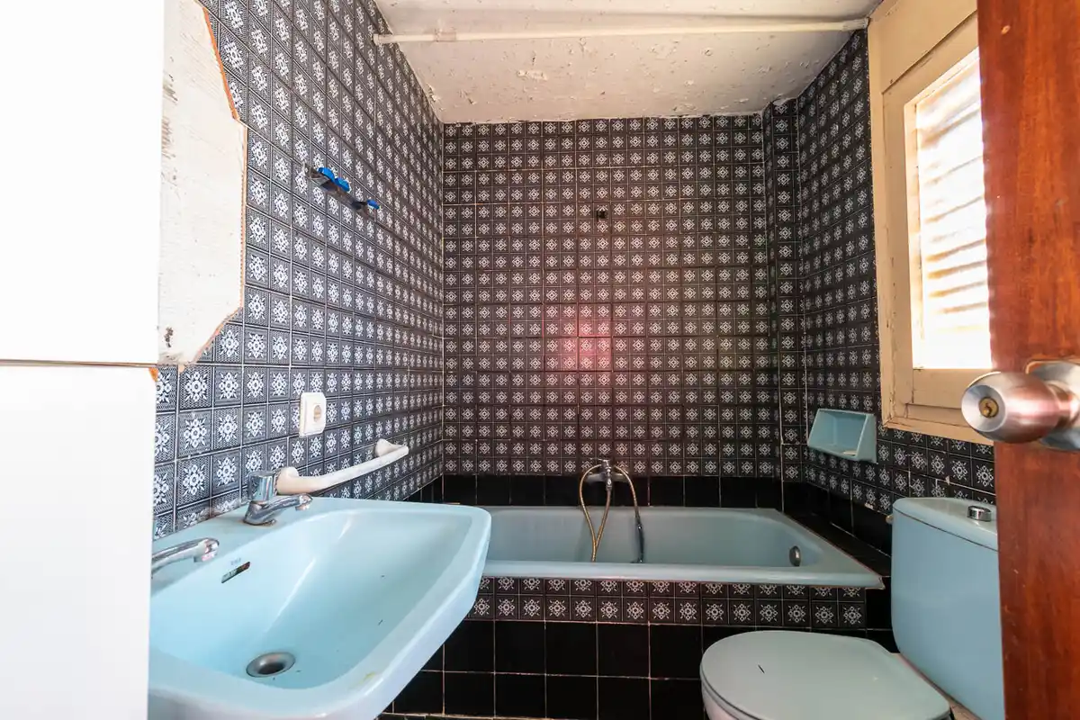 En venta edificio en el centro de La Jonquera.