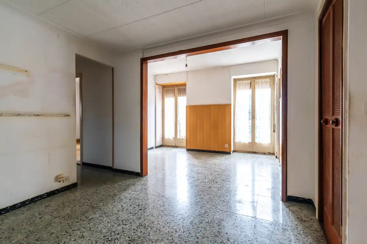 En venta edificio en el centro de La Jonquera.