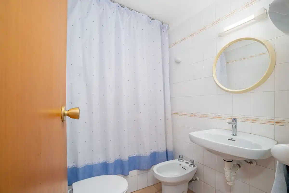 CASA ADOSADA  EN VENTA SECTOR SANT MAURICI