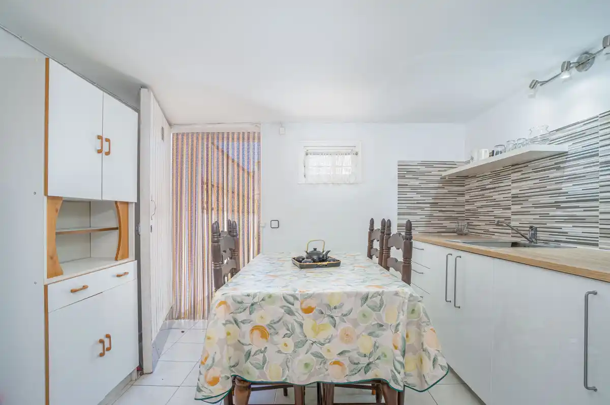 CASA ADOSADA  EN VENTA SECTOR SANT MAURICI