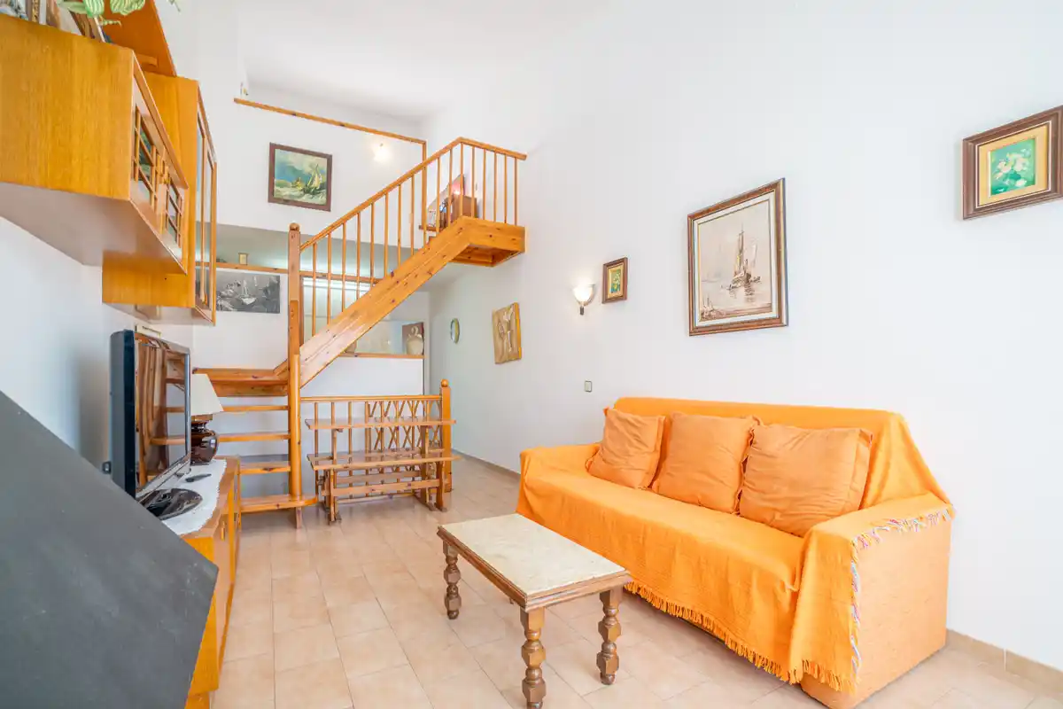 CASA ADOSADA  EN VENTA SECTOR SANT MAURICI