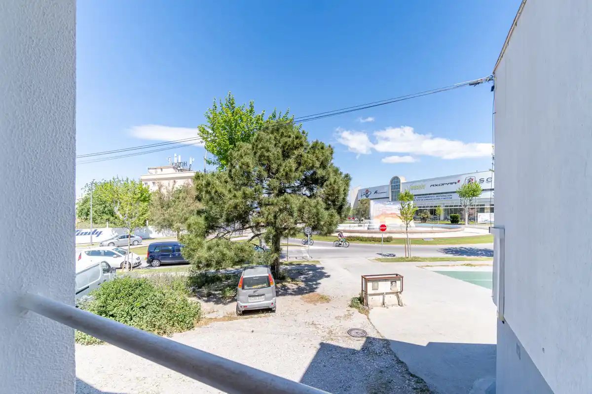 CASA ADOSADA  EN VENTA SECTOR SANT MAURICI