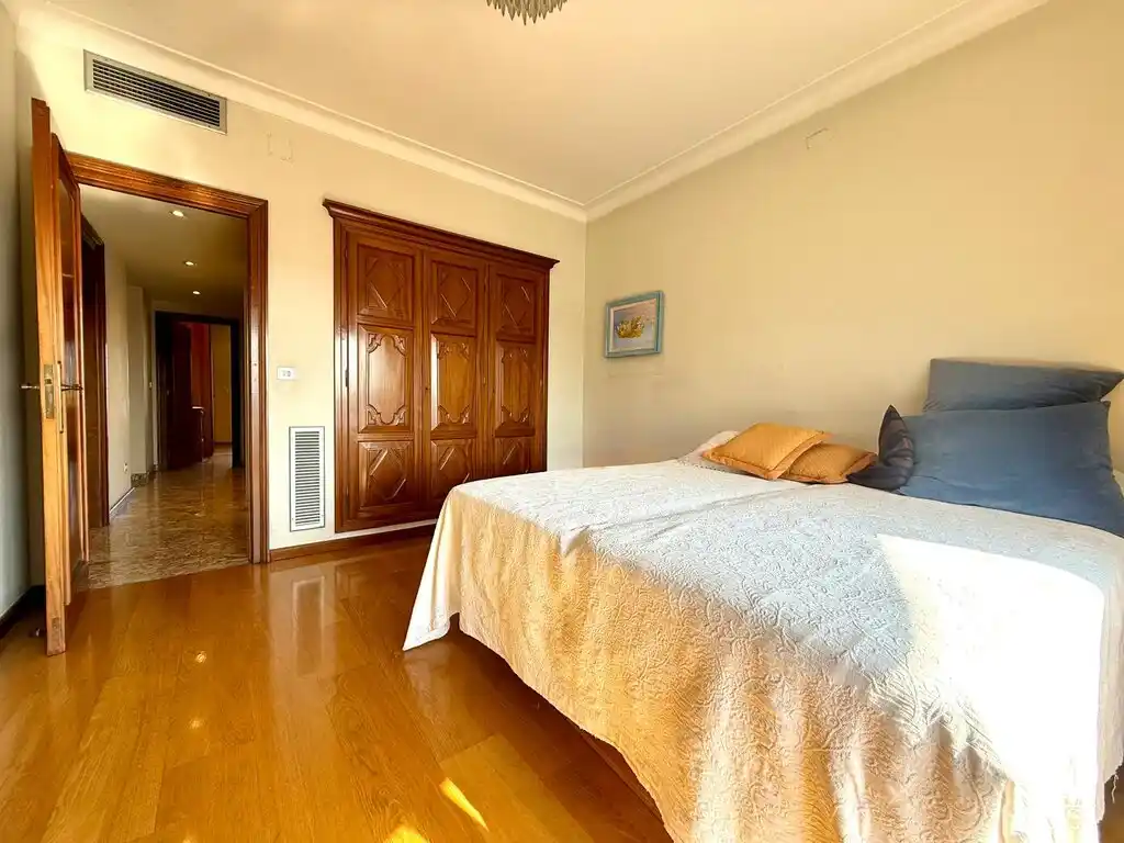 Amplio piso en venta en Figueres (Avda. Salvador Dalí).