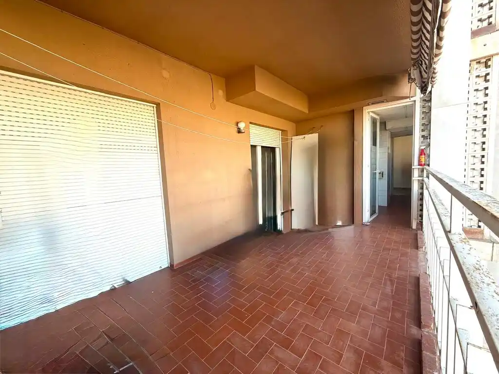 Amplio piso en venta en Figueres (Avda. Salvador Dalí).