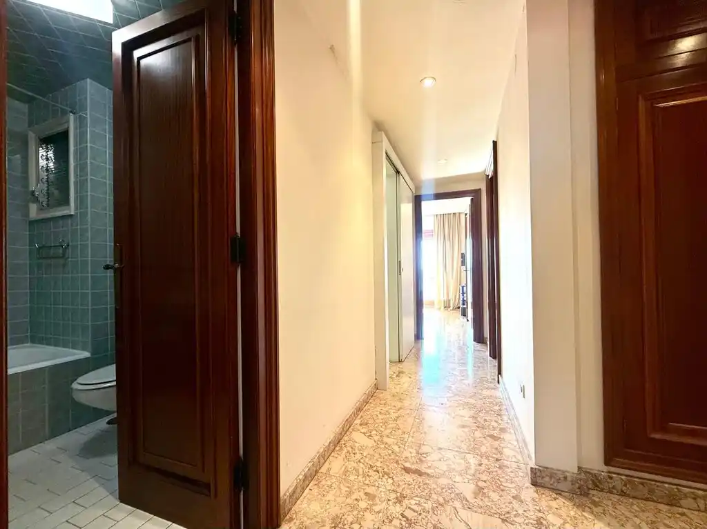 Amplio piso en venta en Figueres (Avda. Salvador Dalí).